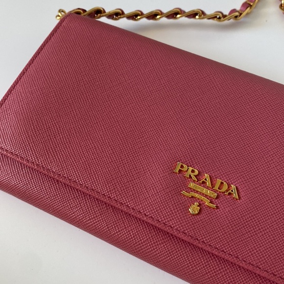 Prada Saffiano metal wallet on chain